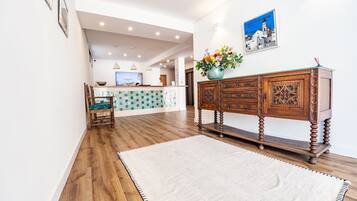 Apartment | Reception