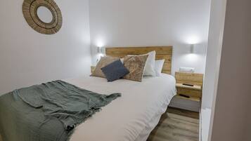 Apartment | 2 bedrooms, iron/ironing board