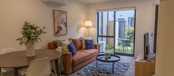 Groveview Oasis: 1BR Retreat