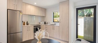 Ariki Artistry: Lower Hutt 2BR Sanctuary