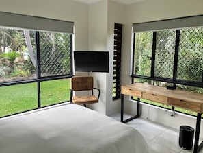 2 chambres, fer et planche à repasser, Wi-Fi, draps fournis