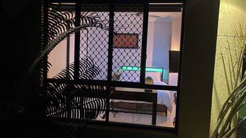 2 室のベッドルーム、アイロン / アイロン台、WiFi、ベッドシーツ