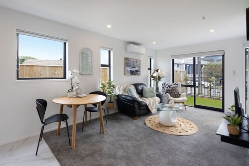 Retreat at Biddle Crescent