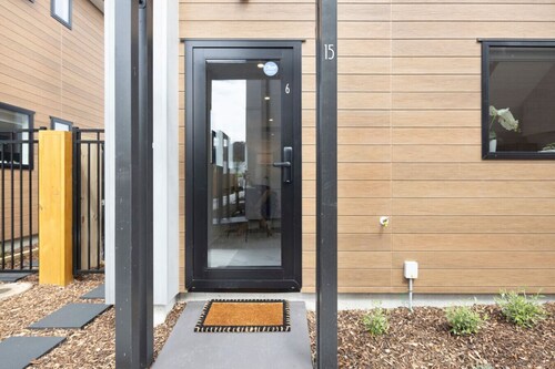 Peaceful Escape at Biddle Cres