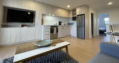 Trendy Inner-City Apartment