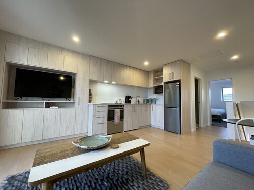 Vibrant & Modern City Stay