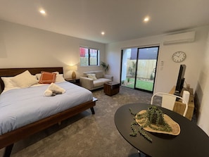 1 chambre, fer et planche à repasser, Wi-Fi, draps fournis