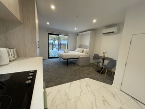 1 chambre, fer et planche à repasser, Wi-Fi, draps fournis