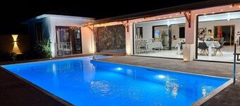 VILLA TSJ LUXURY CLOSE TO MORNES AND ÎLE AUX BENITIER, CASELA WILDLIFE PARK
