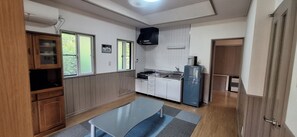 Fridge, microwave, stovetop, cookware/dishes/utensils