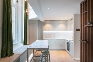 Oven, stovetop, dishwasher, toaster