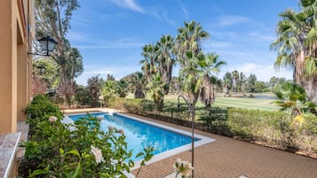Apartment | Pool | Outdoor pool