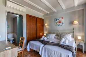 Apartment | 2 bedrooms, iron/ironing board