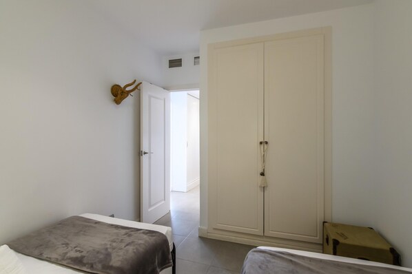 アパートメント | 3 室のベッドルーム、アイロン / アイロン台