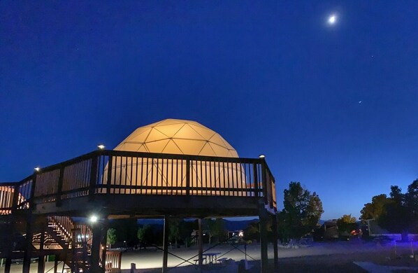 Terrace/patio - Modern Glamping Dome | Mountain View Deck | Near Downtown Cañon City (Cañon City)