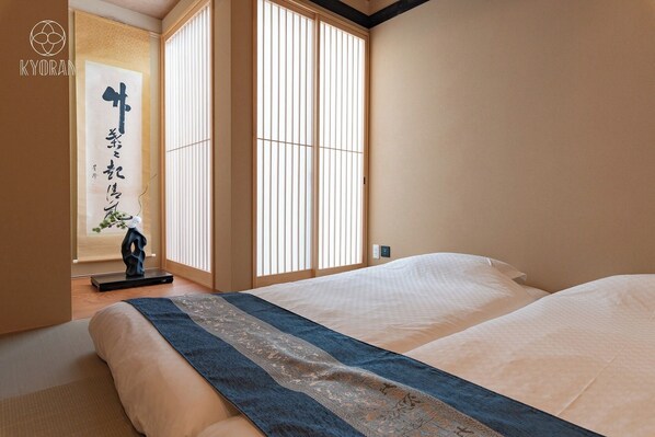 3 bedrooms, desk, iron/ironing board, free WiFi