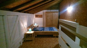 1 habitación, tabla de planchar con plancha y wifi 