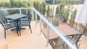 Bungalow | Outdoor dining