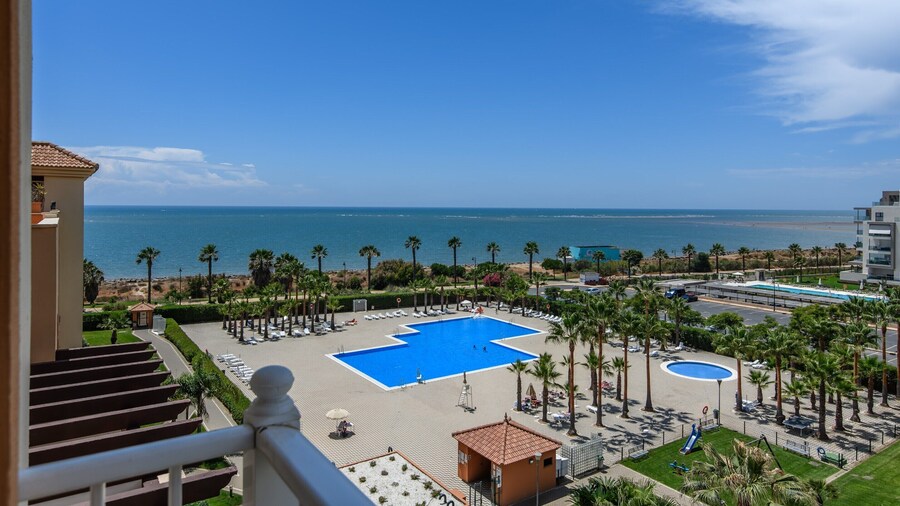 Seafront Oasis With Pool, Garden