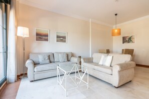 Leilighet | Oppholdsområde