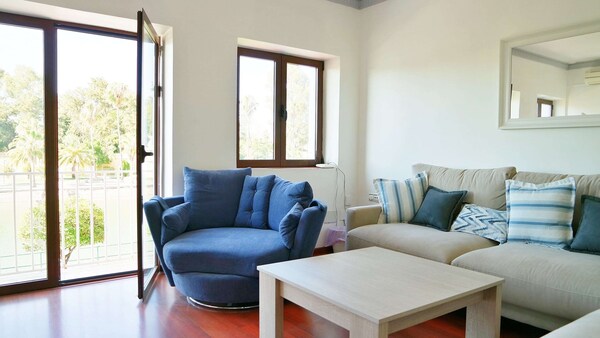 Central Family Apartment With Terrace - Ayamonte