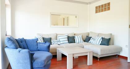 Central Family Apartment With Terrace