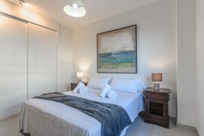 Apartamento | 2 quartos, ferros/tábuas de passar roupa