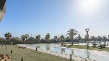 Appartement | Zwembad | Een buitenzwembad