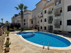 Villa | Pool | Indoor pool, outdoor pool