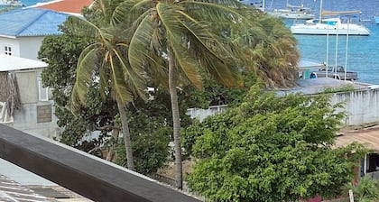 Luxury 2 bedroom penthouse Highest 360° view, Air conditioned, Jacuzzi, elevator