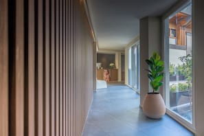 Sauna, hot tub, steam room, body treatments, aromatherapy