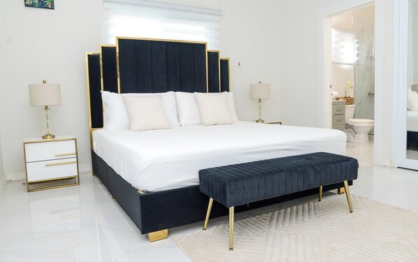 2 chambres, fer et planche à repasser, Wi-Fi gratuit, draps fournis