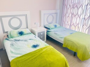 House | 3 bedrooms, iron/ironing board