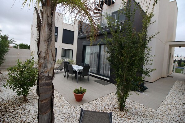 Hus | Udendørs spisemuligheder