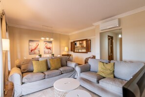 Leilighet | Oppholdsrom