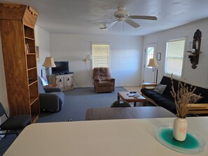 Talo | Oleskelualue | Älytelevisio, Netflix, Hulu, suoratoistopalvelut