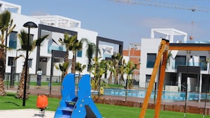 Apartment | Garden - Bright Holiday Home in Orihuela Costa (Orihuela)