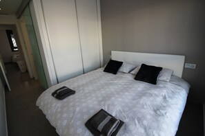 شقة | 2 عدّة غرف نوم ومكواة/لوح كي