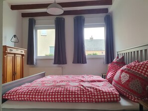 2 bedrooms, free WiFi, bed sheets