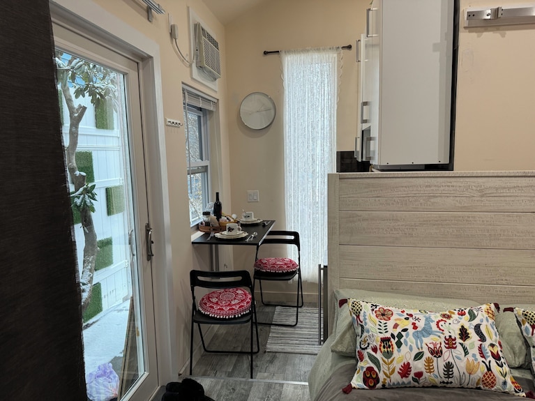 Charming Studio-cottage With Wifi & Tv Free Parking In Greenwich - グリニッジ, CT