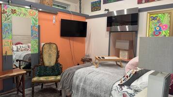 1 bedroom, iron/ironing board, WiFi, bed sheets