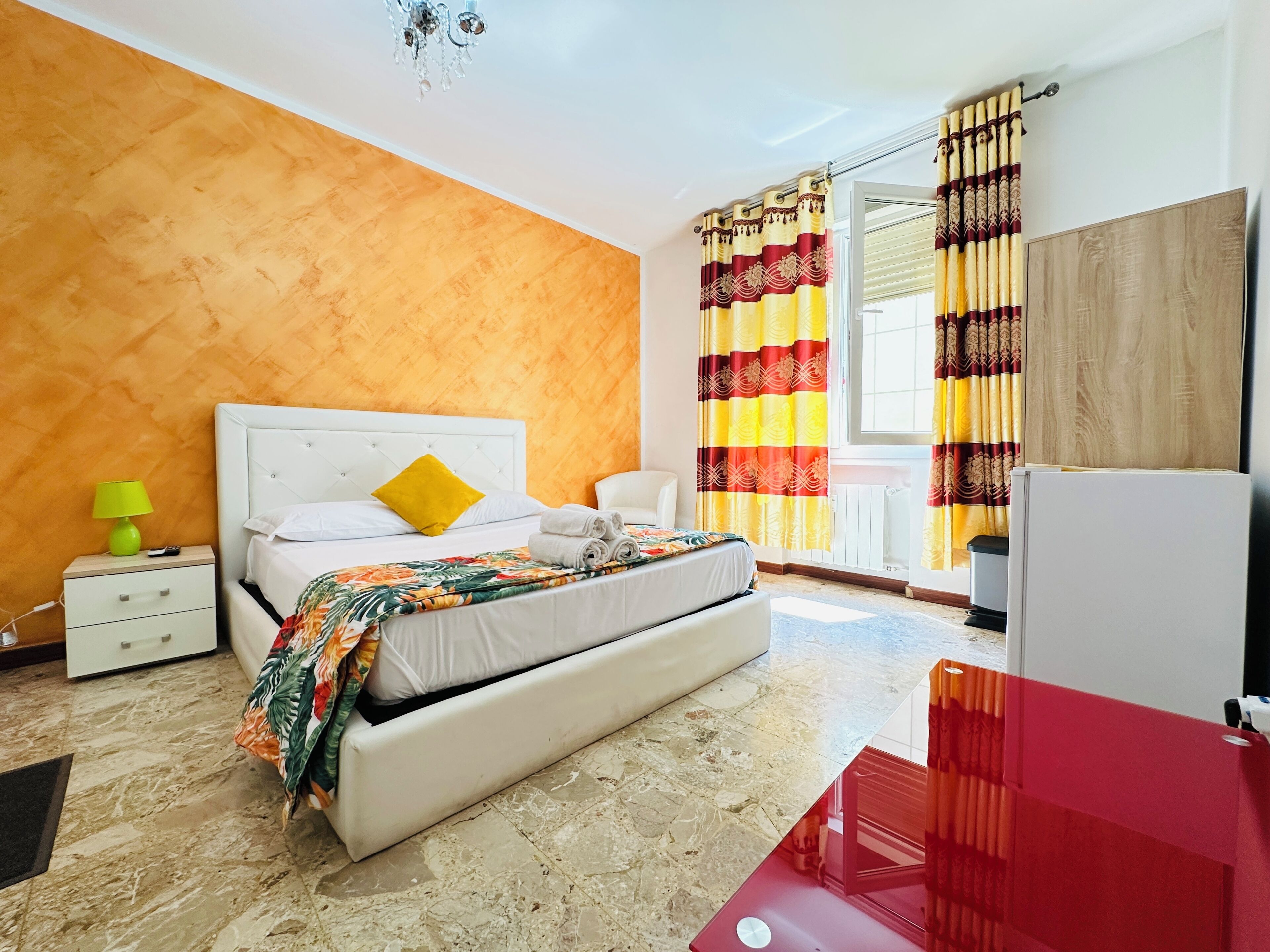 3 多间卧室、WiFi、床单