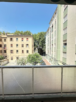 Property grounds - 3-bedroom apartment in charming Venezia with WiFi, AC. Book now (Venezia)