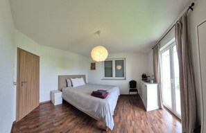 3 quartos, Wi-Fi, roupa de cama