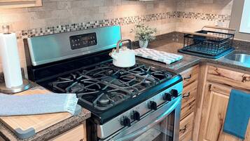 Micro-ondas, fogão, cooktop, lava-louças