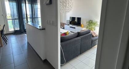 Apartment with balcony, close to lake and forest. Pets welcome!