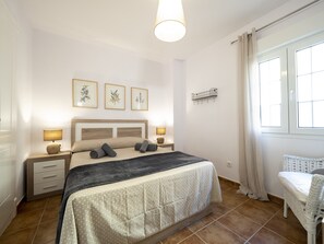 อพาร์ทเมนท์ | 1 ห้องนอน, เตารีด/โต๊ะรีดผ้า