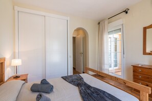Apartment | 2 bilik tidur, seterika/papan seterika