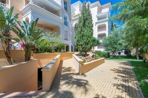 Apartment | Bahagian luar