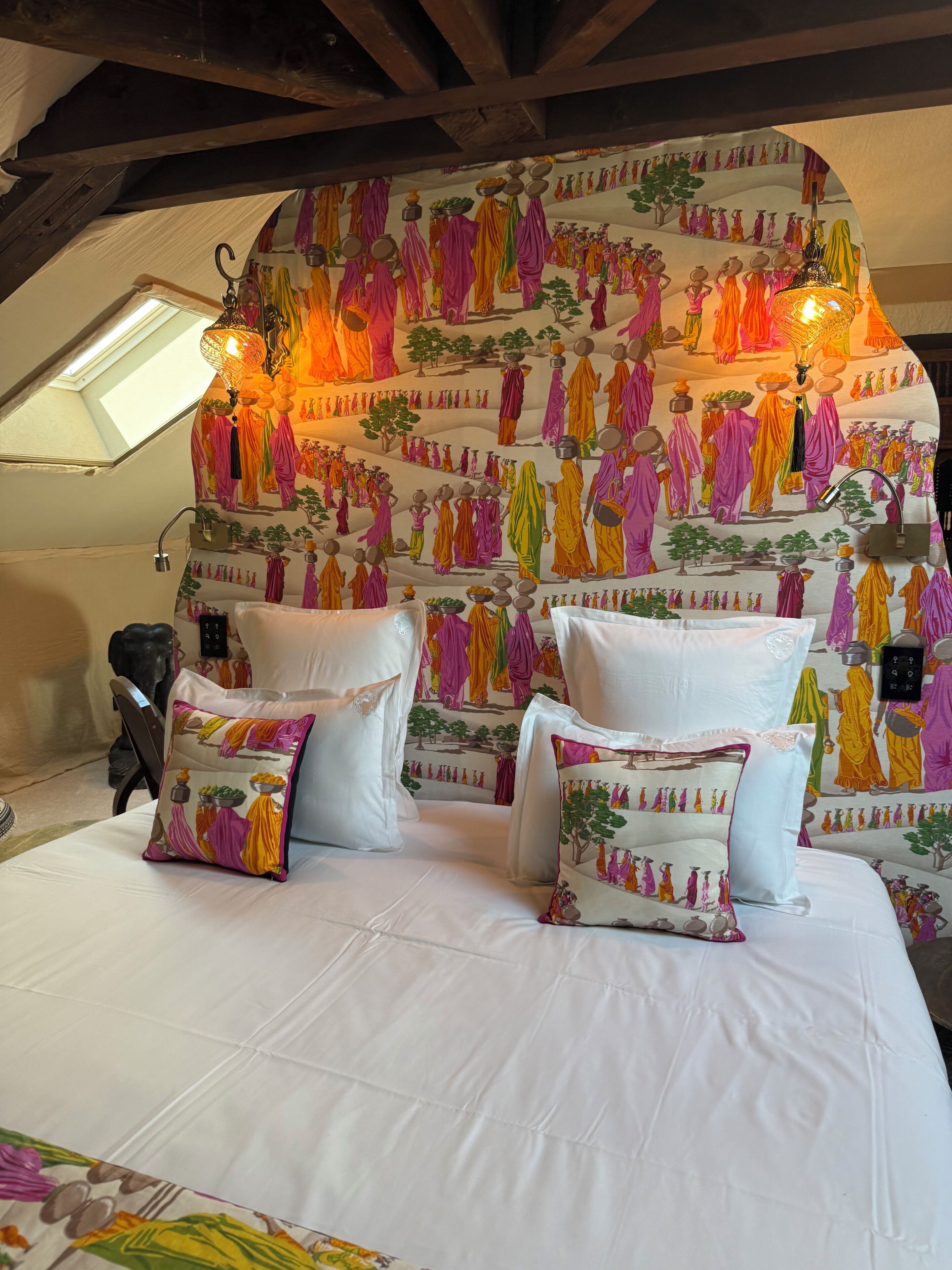 Room, 1 Queen Bed, Non Smoking, Pets Allowed (Les Secrets du Sahara) | In-room safe, soundproofing, iron/ironing board, free WiFi